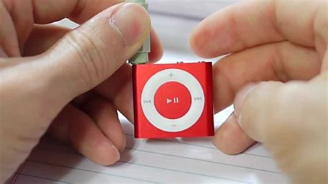 How to Put Music on iPod Shuffle: A Detailed Guide with Insightful Discussions